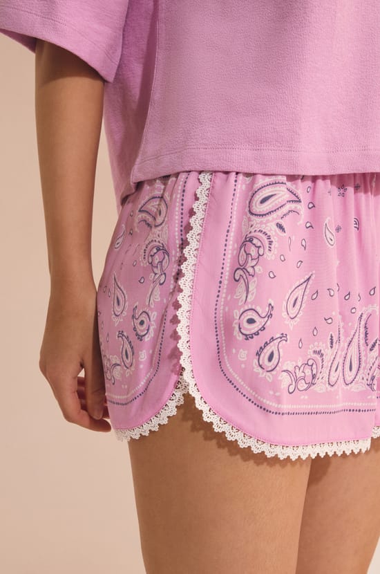 Pantal&oacute;n corto de pijama estampado;${refinementColor}