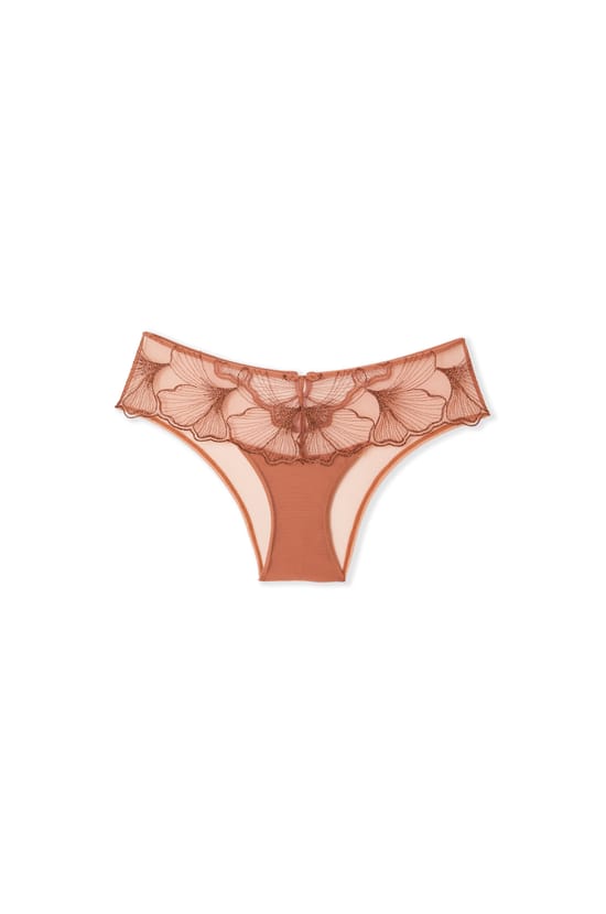 Embroidered Hipster;${refinementColor}