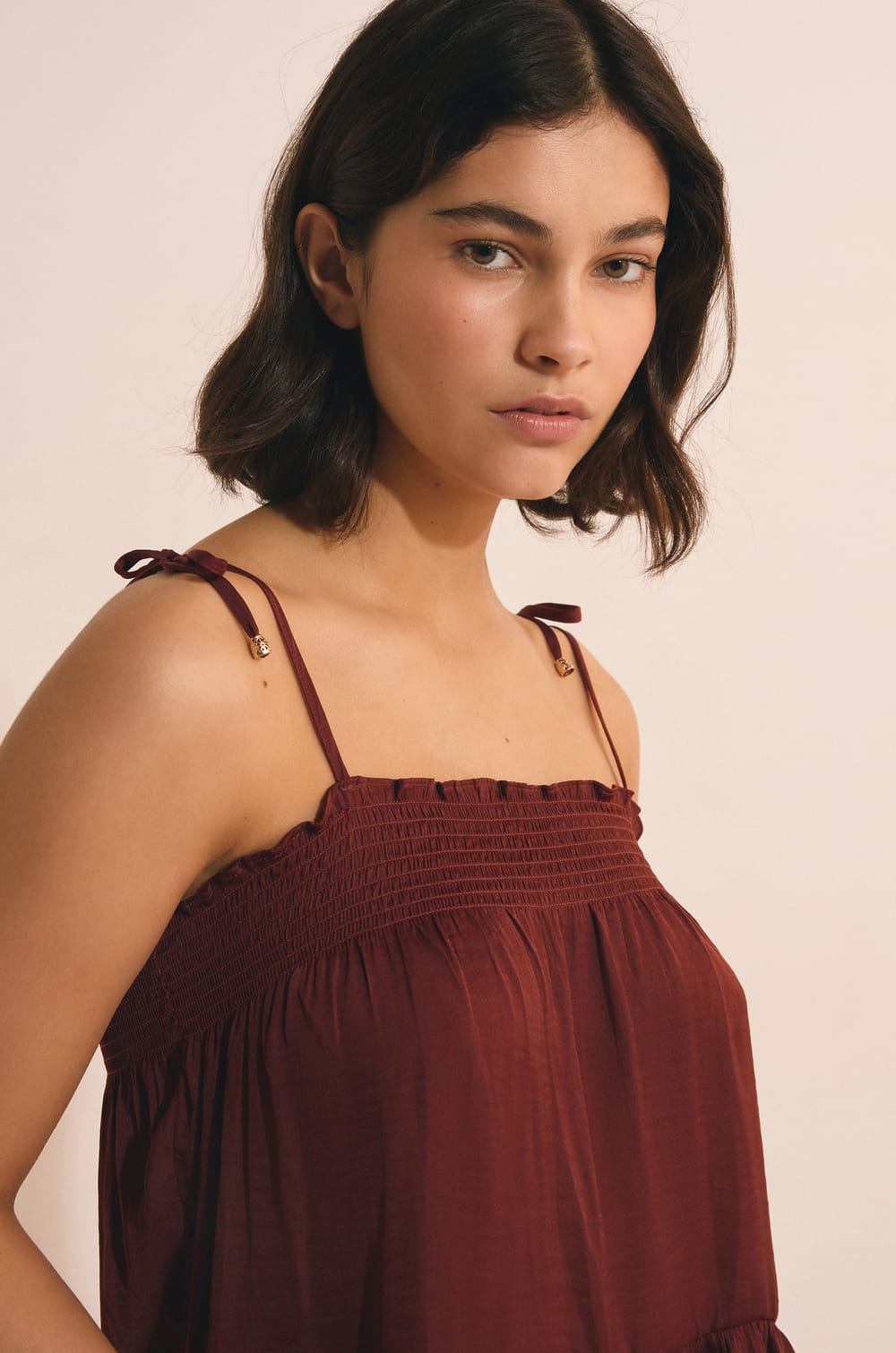 Caraco satin&eacute;;${refinementColor}