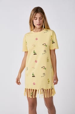 Printed T-shirt dress with fringes;${refinementColor}