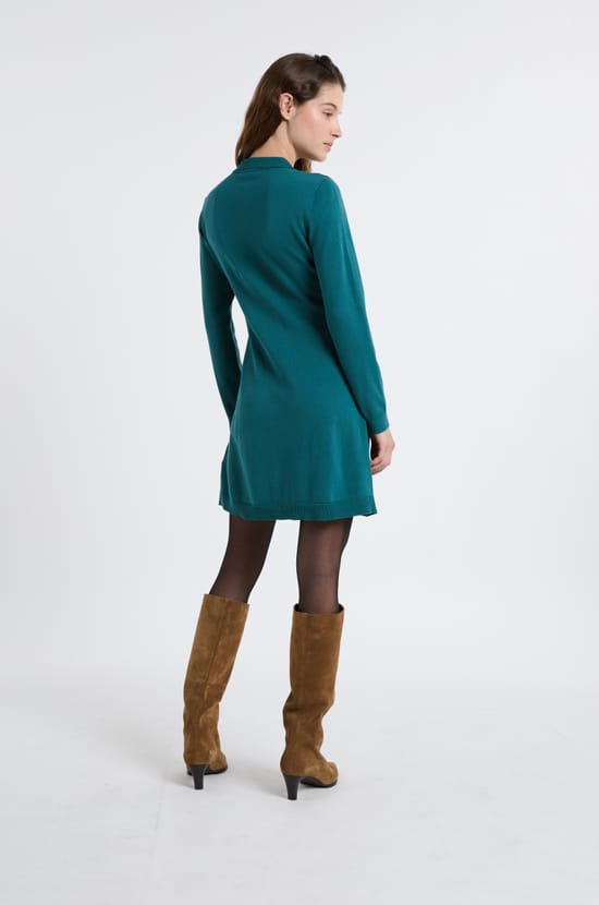 Robe manches longues avec boutons dor&eacute;s;${refinementColor}