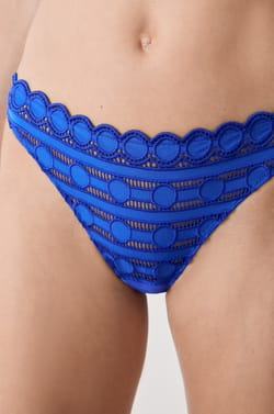 Culotte brodée;${refinementColor}