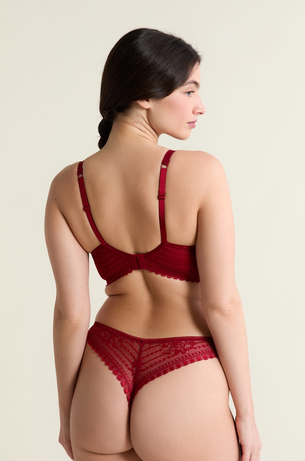 Bra N.5 - The Lightly Lined Plunge;${refinementColor}