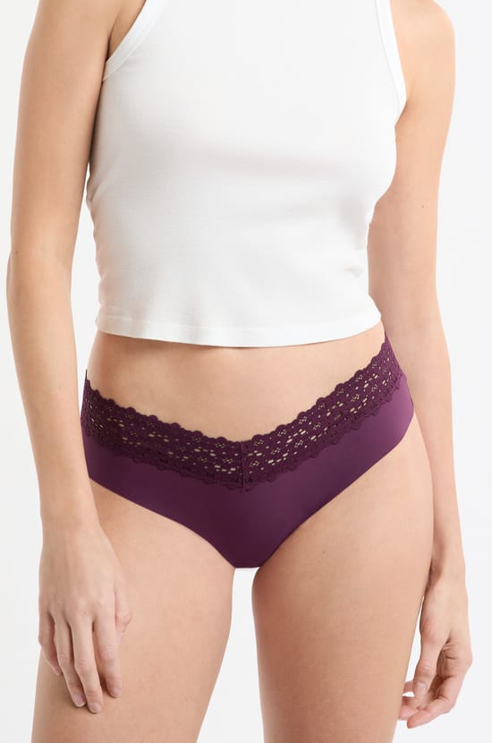 Hipster V-shape in Microfiber and Lace;${refinementColor}