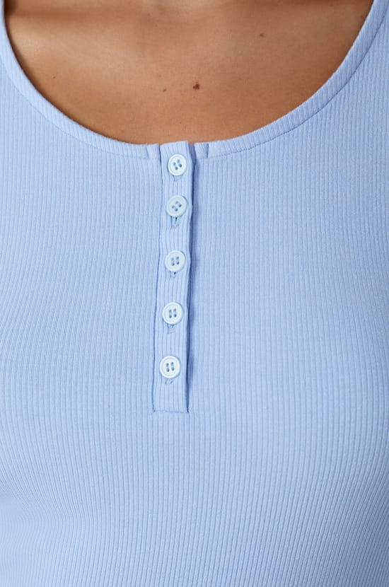 T-shirt manches longues avec boutons;${refinementColor}