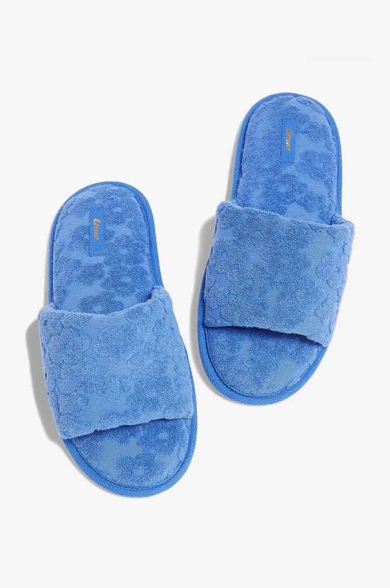 Slide Slipper;${refinementColor}