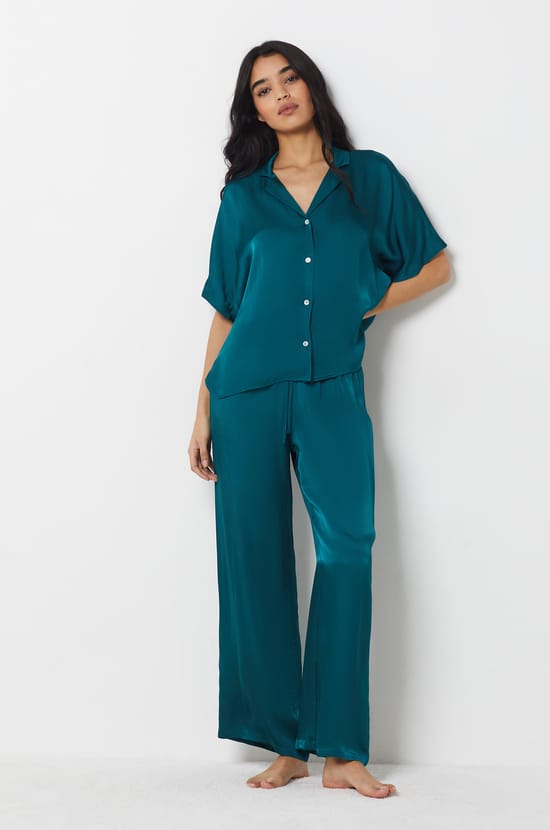Wide Cut Satin Trousers;${refinementColor}