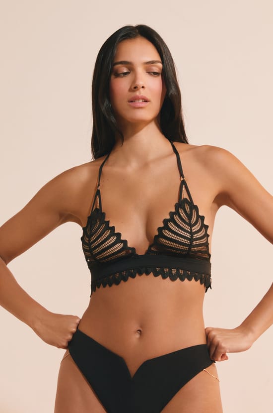 Soutien-gorge triangle avec broderie;${refinementColor}