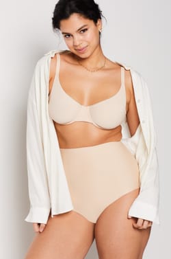 Slip mit hoher Taille – starker Halt;${refinementColor}