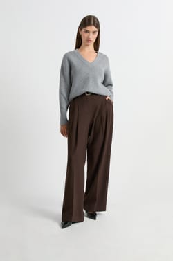 Pull manches longues col V;${refinementColor}