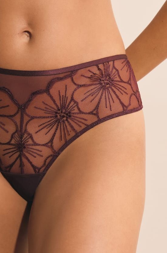 Shorty avec broderie;${refinementColor}