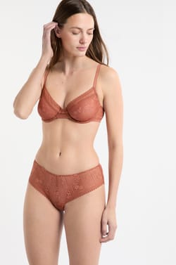 Lace Boyshort;${refinementColor}