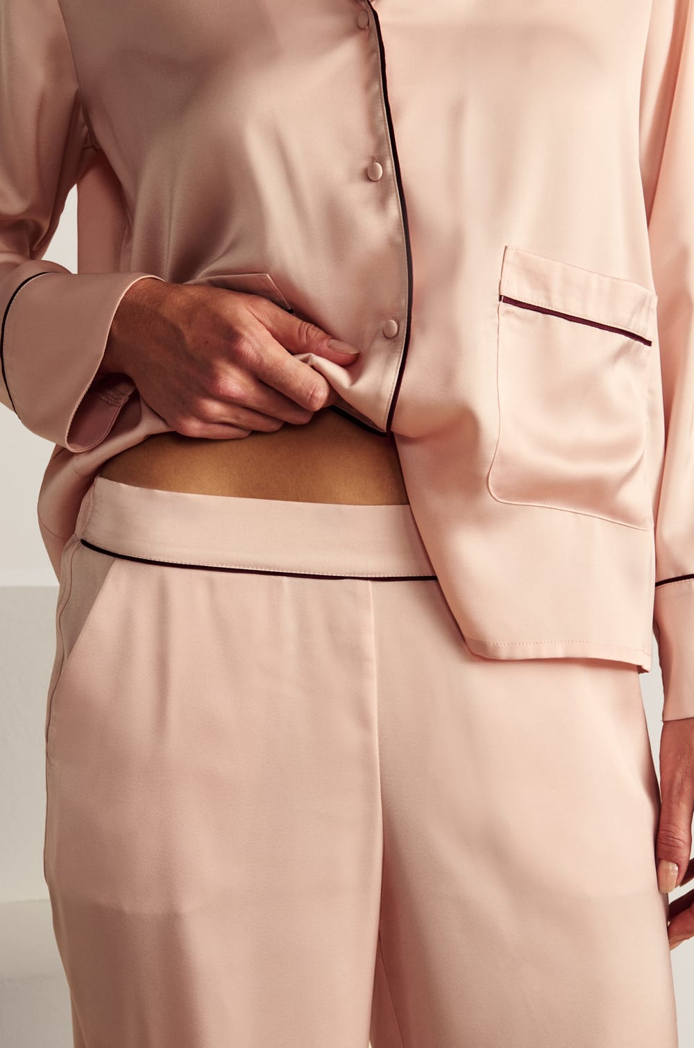 Pantalon de pyjama satin&eacute;;${refinementColor}