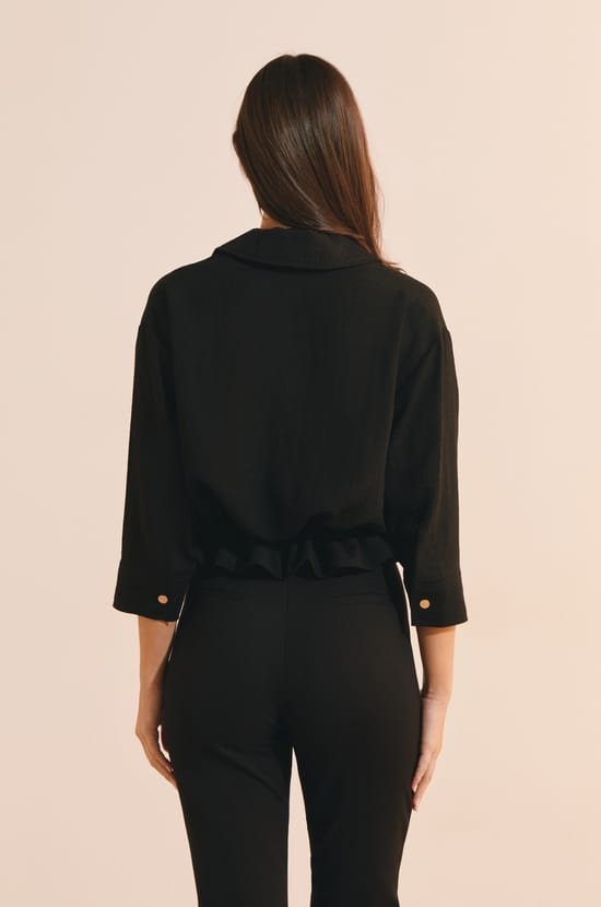 Veste avec d&eacute;tail bouton dor&eacute;;${refinementColor}