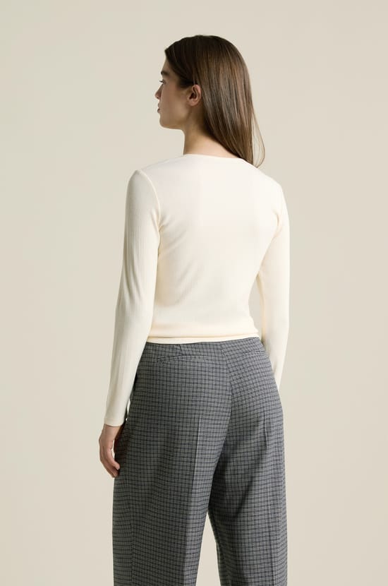 T-shirt manches longues encolure carr&eacute;e;${refinementColor}