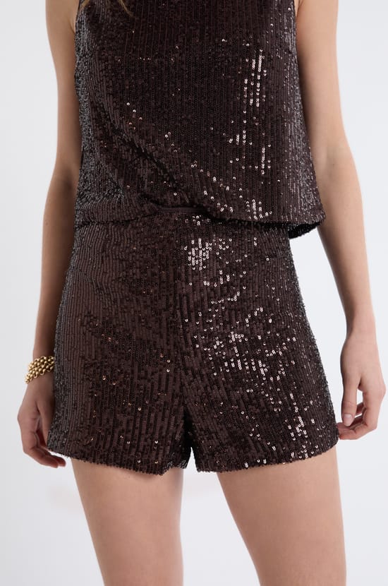Short droit à sequins;${refinementColor}
