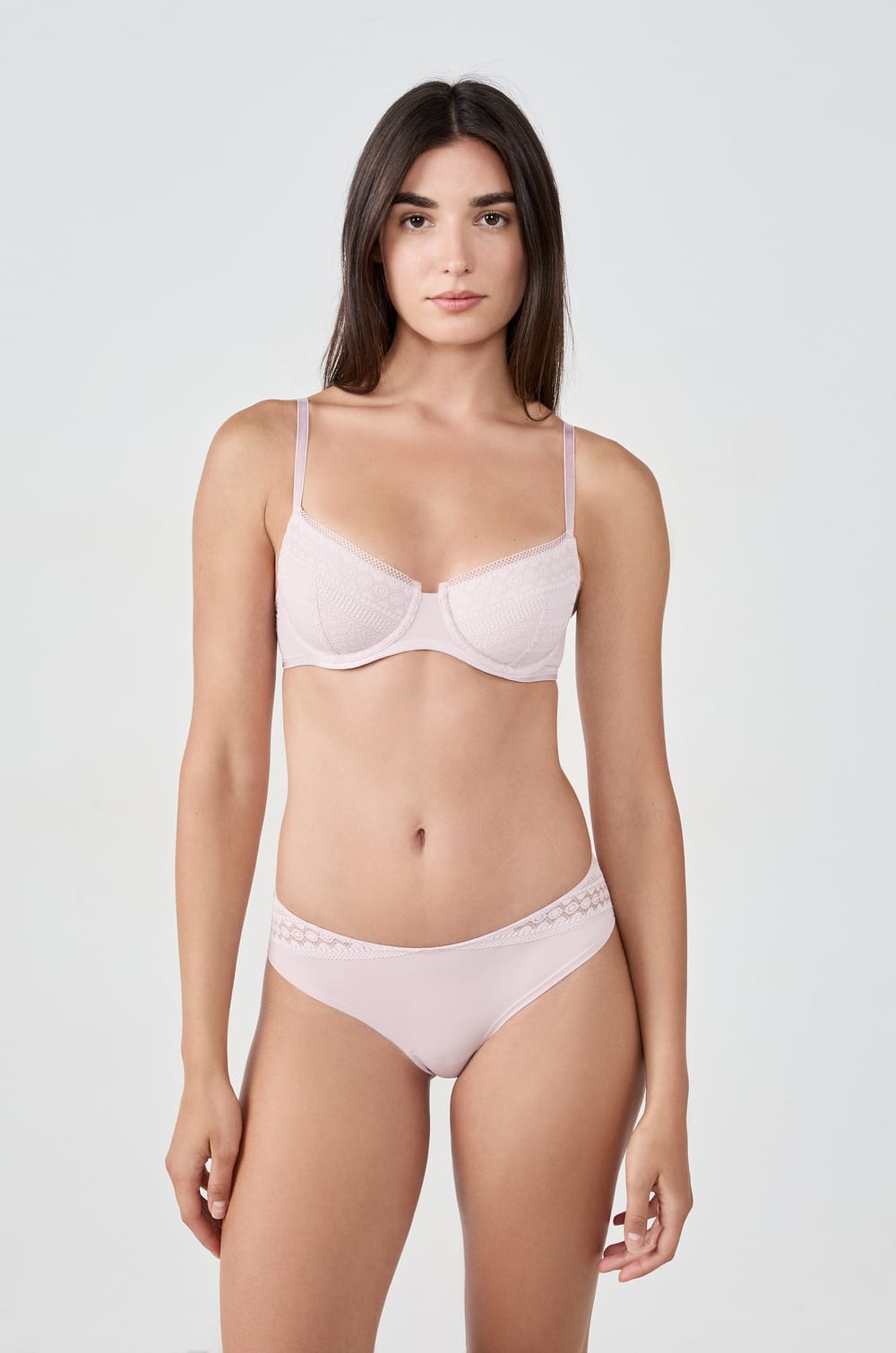 Sujetador cl&aacute;sico de encaje;${refinementColor}