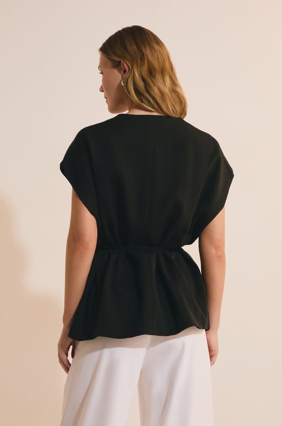 Veste kimono sans manches;${refinementColor}