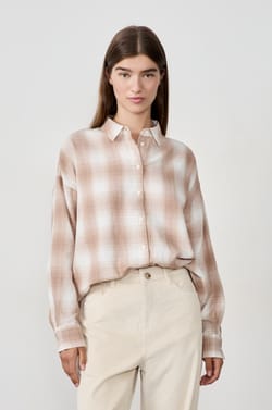 Checkered Shirt;${refinementColor}