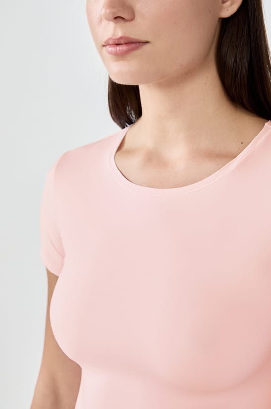 Short-sleeved microfiber T-shirt;${refinementColor}