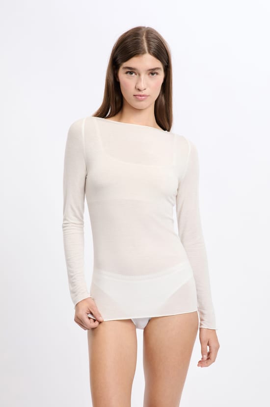 Long-sleeved boat neck T-shirt with cashmere in thermal knit;${refinementColor}