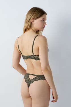 Bra No. 2 - Plunging Push-Up;${refinementColor}