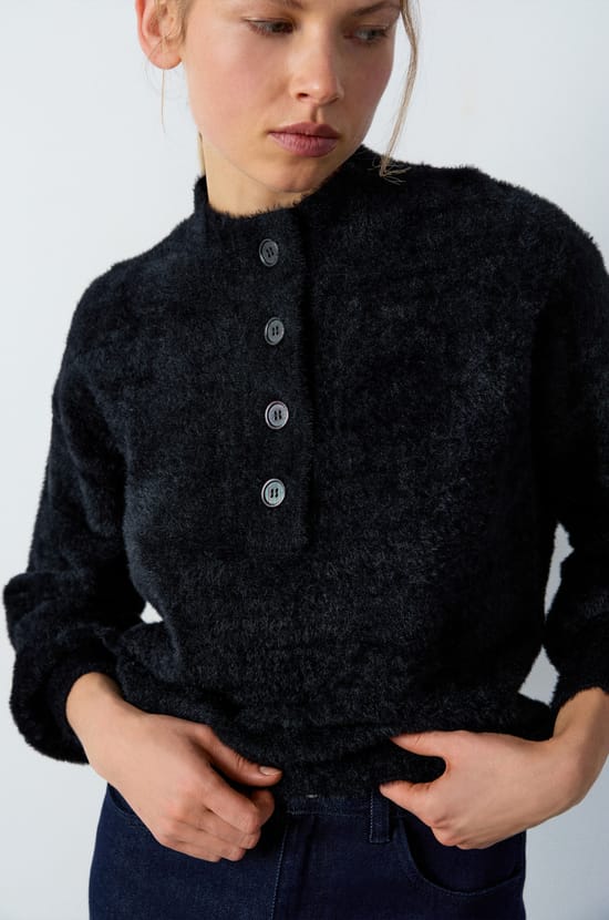 Pull boutonné polaire;${refinementColor}