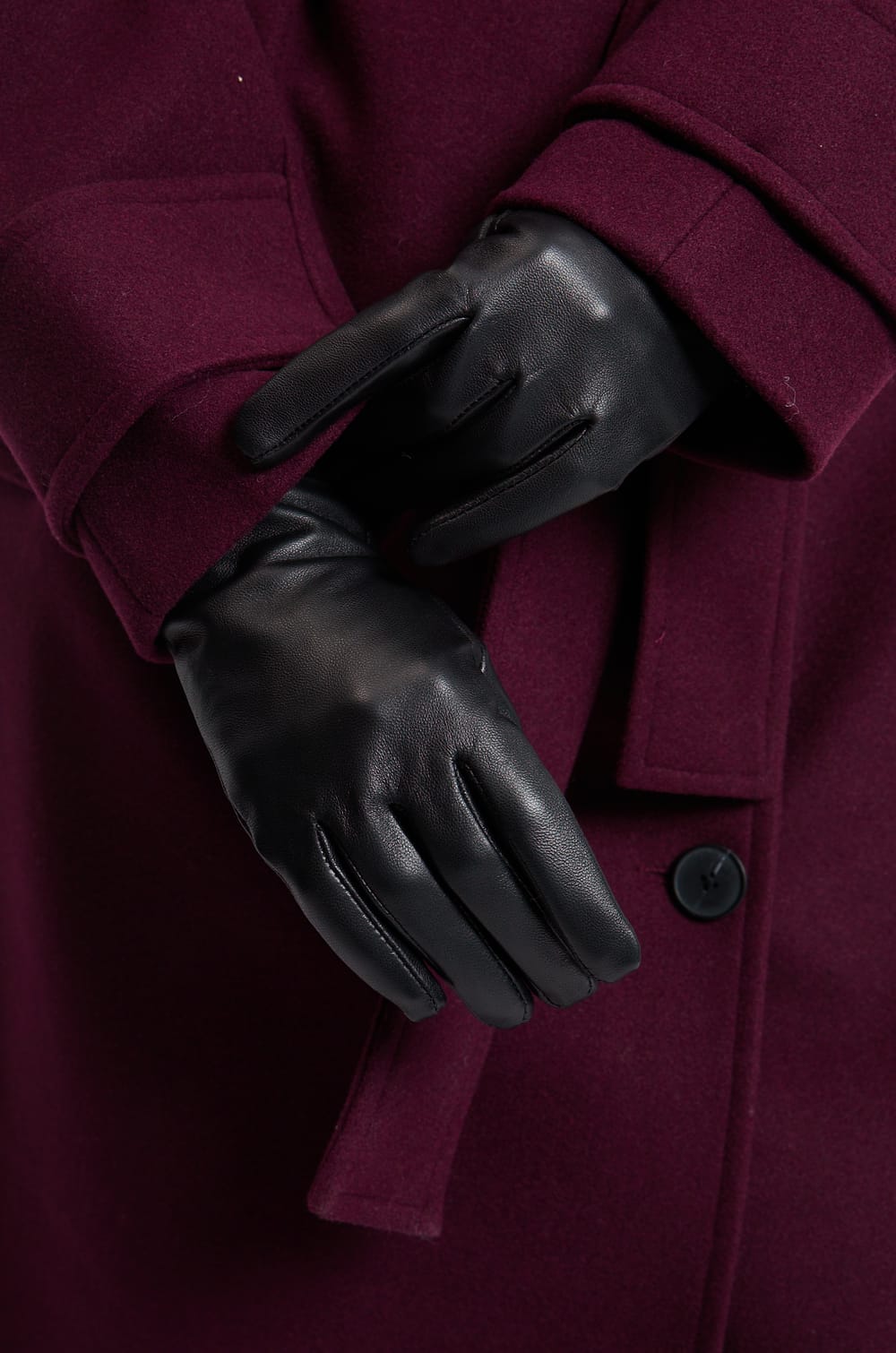 Leather Gloves;${refinementColor}