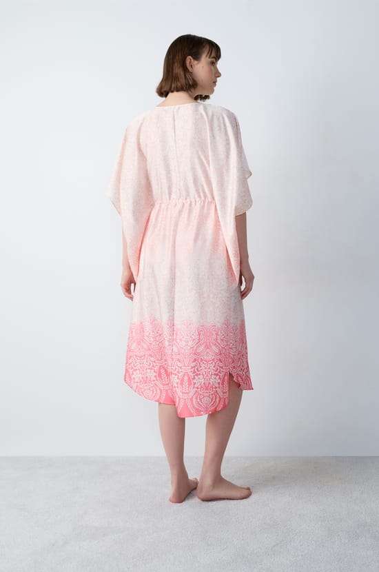 Chemise de nuit satiné à motifs;${refinementColor}