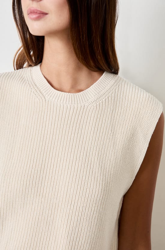 Sleeveless Sweater;${refinementColor}
