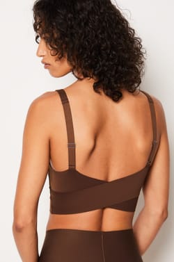 No Bra Effect Bralette;${refinementColor}