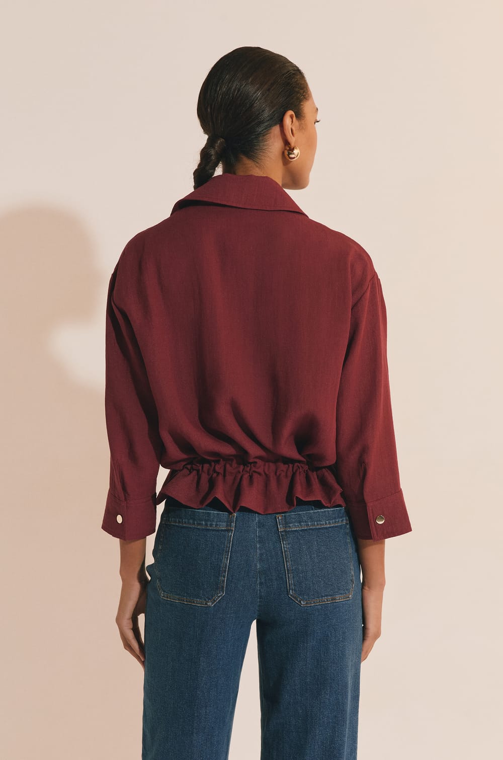 Veste casual avec d&eacute;tails boutonn&eacute;s argent&eacute;s;${refinementColor}