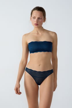 Lace Brief;${refinementColor}