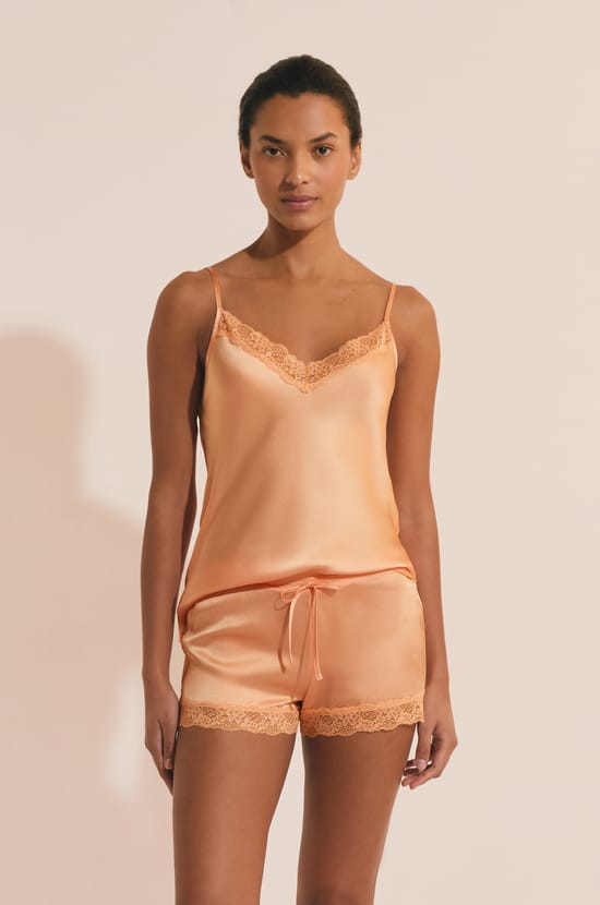 Caraco en soie d&eacute;tails dentelle;${refinementColor}