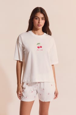 Ensemble de pyjama 2 pi&egrave;ces avec motifs cerise;${refinementColor}