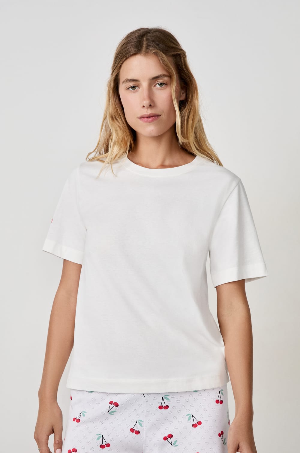 Short-sleeved cotton T-shirt "Sweet Cherie;${refinementColor}