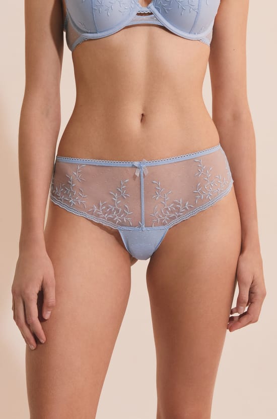 Hipster avec broderie;${refinementColor}