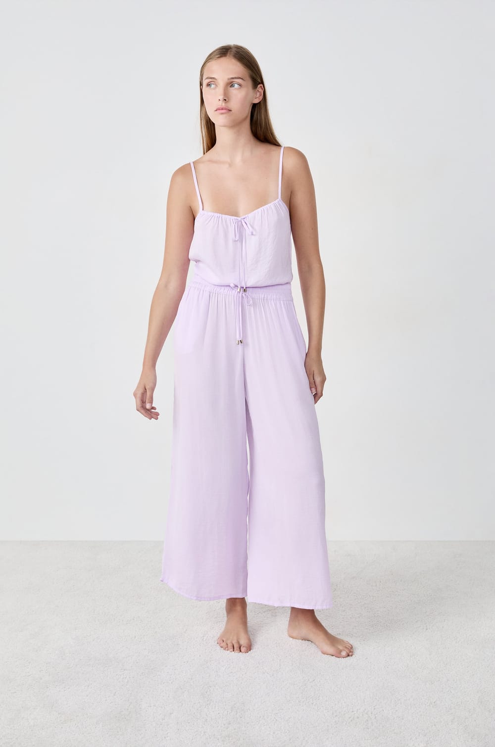 Pantal&oacute;n satinado corte ancho;${refinementColor}