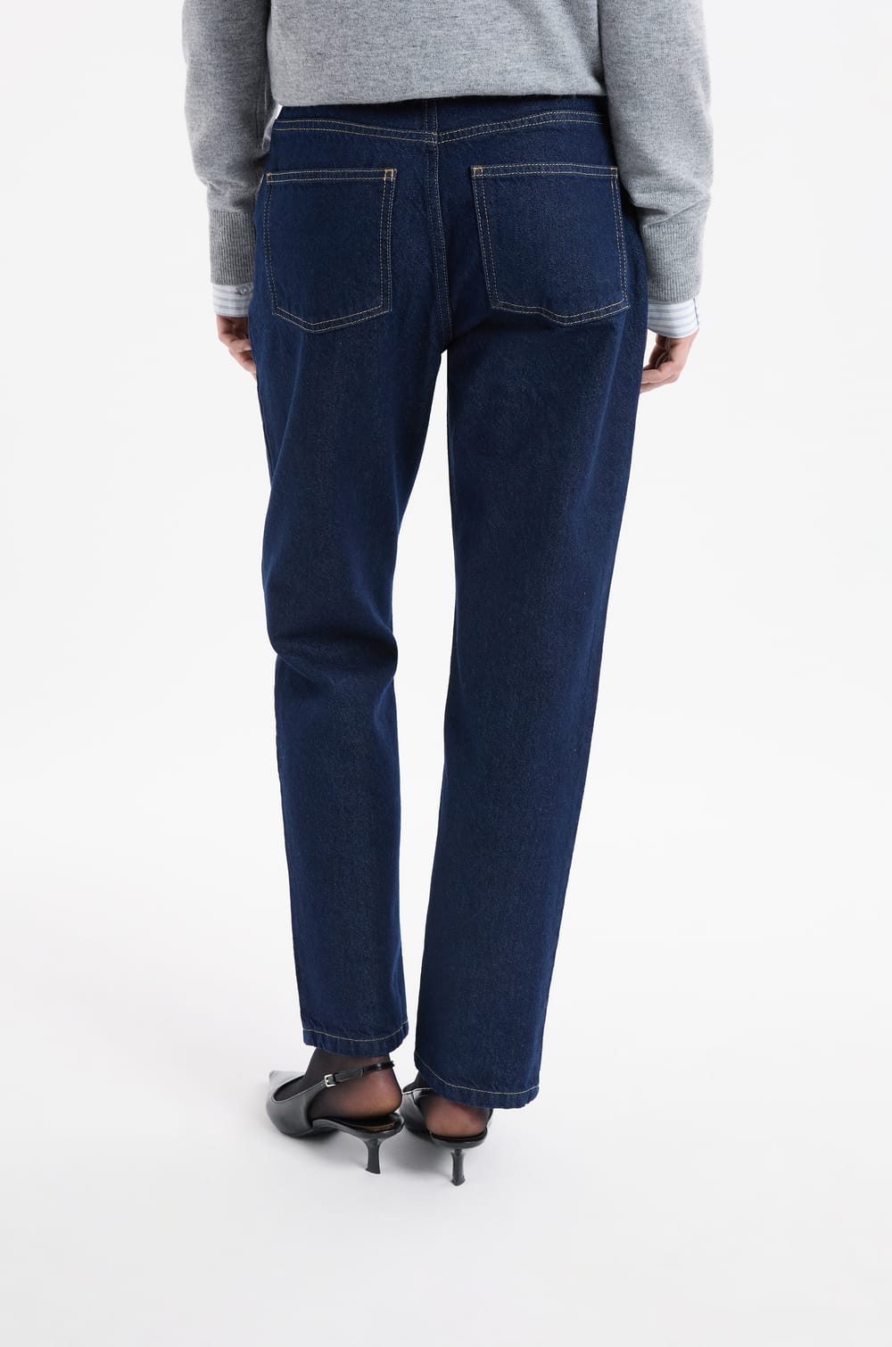 Vaqueros de corte recto;${refinementColor}