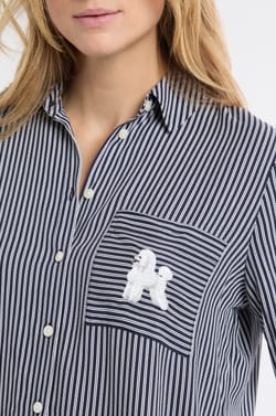Pyjama Hemd mit Streifen und Pudel-Stickerei;${refinementColor}