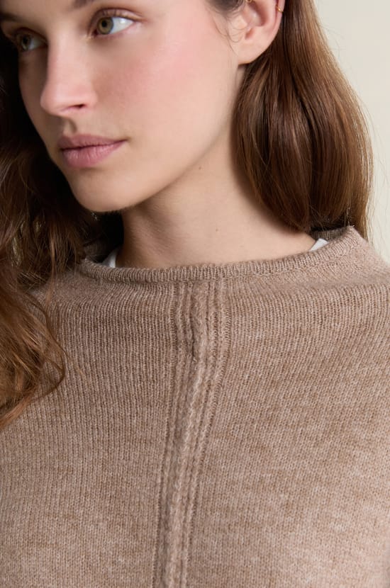 Pull poncho uni;${refinementColor}