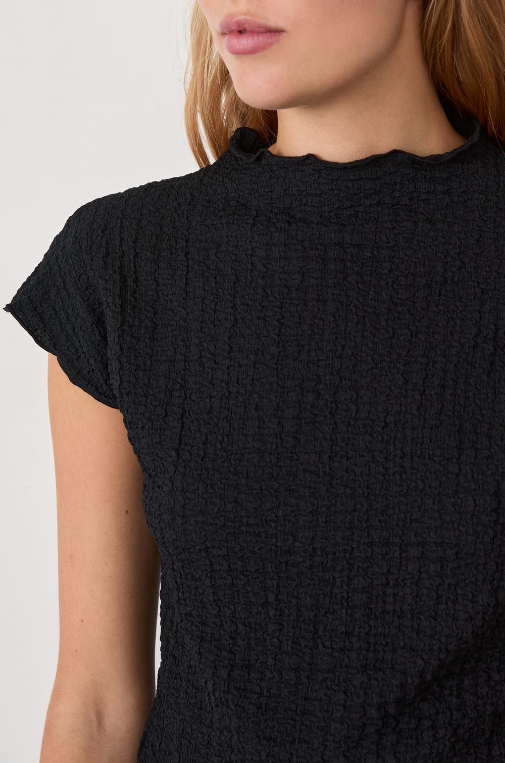 T-shirt met korte mouwen en wafeltextuur;${refinementColor}