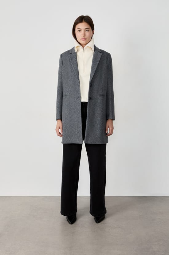 Short coat;${refinementColor}