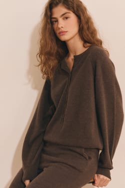 Pull avec boutons 100% cachemire;${refinementColor}