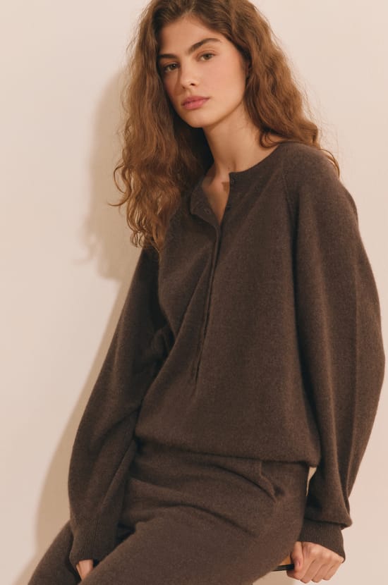 Pull avec boutons 100% cachemire;${refinementColor}