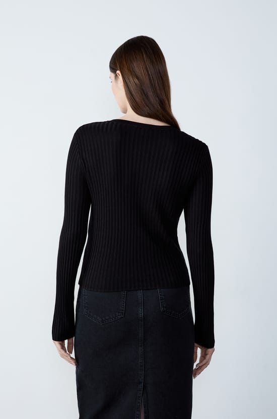 Gilet &agrave; boutons en maille;${refinementColor}