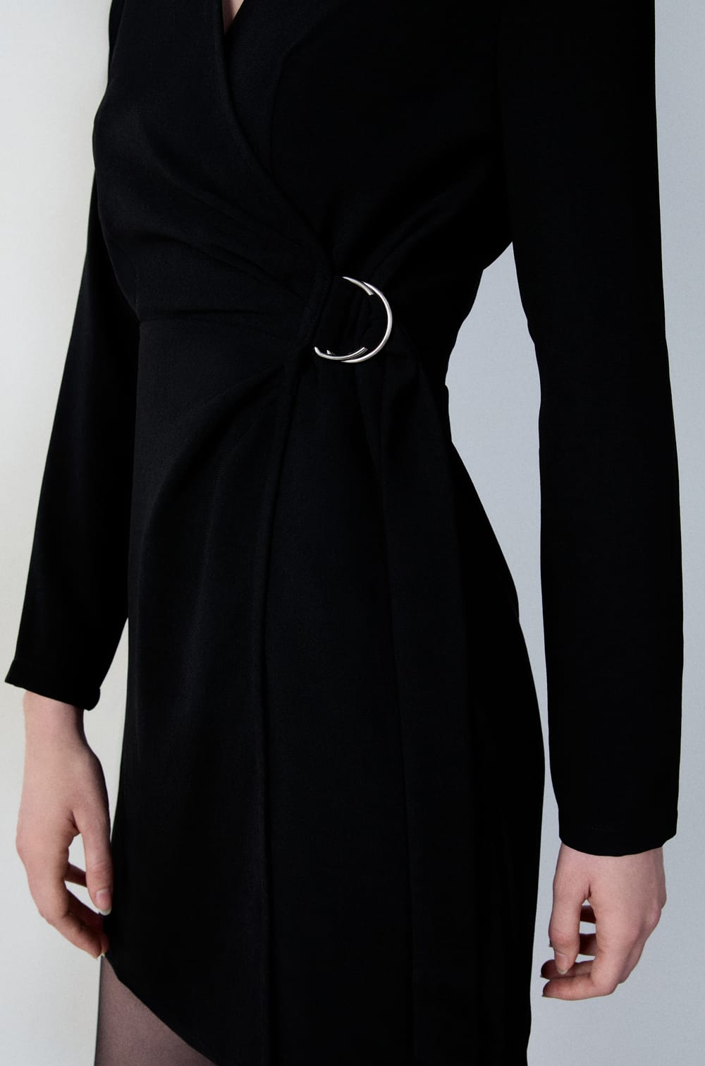 Short Flowing Dress;${refinementColor}