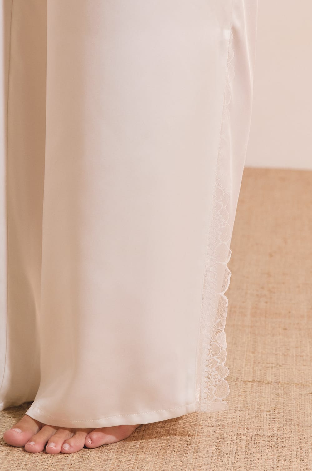 Pantalon de pyjama satin&eacute;;${refinementColor}