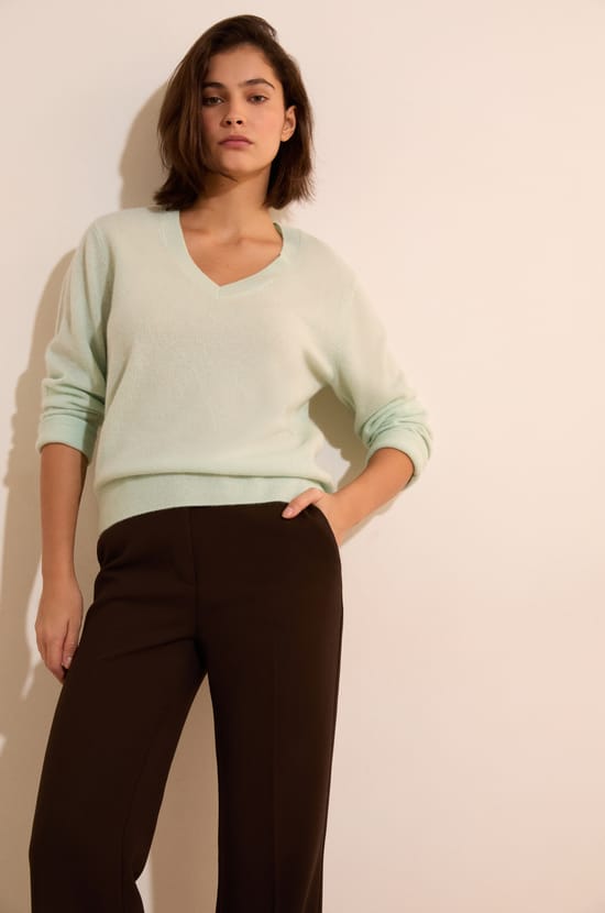 Pull manches longues col V en cachemire;${refinementColor}
