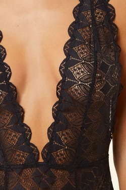 Body de encaje;${refinementColor}